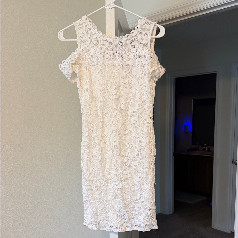 Elegant White Lace Dress
